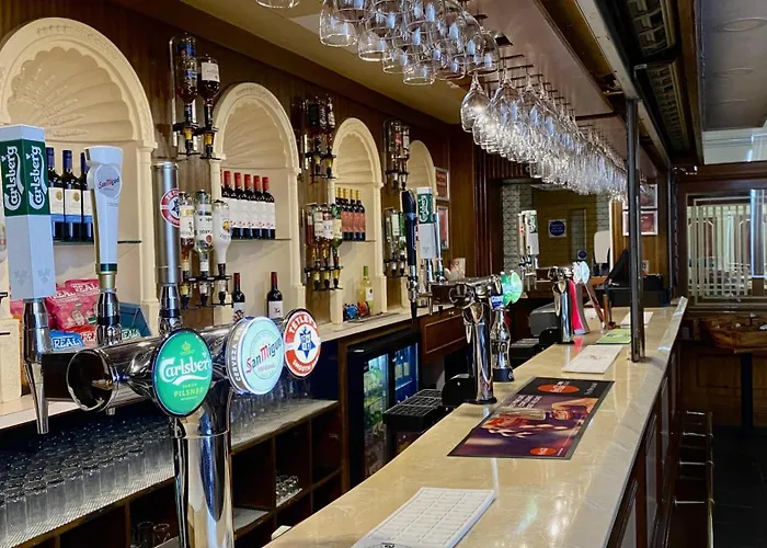 Russ Hill Hotel