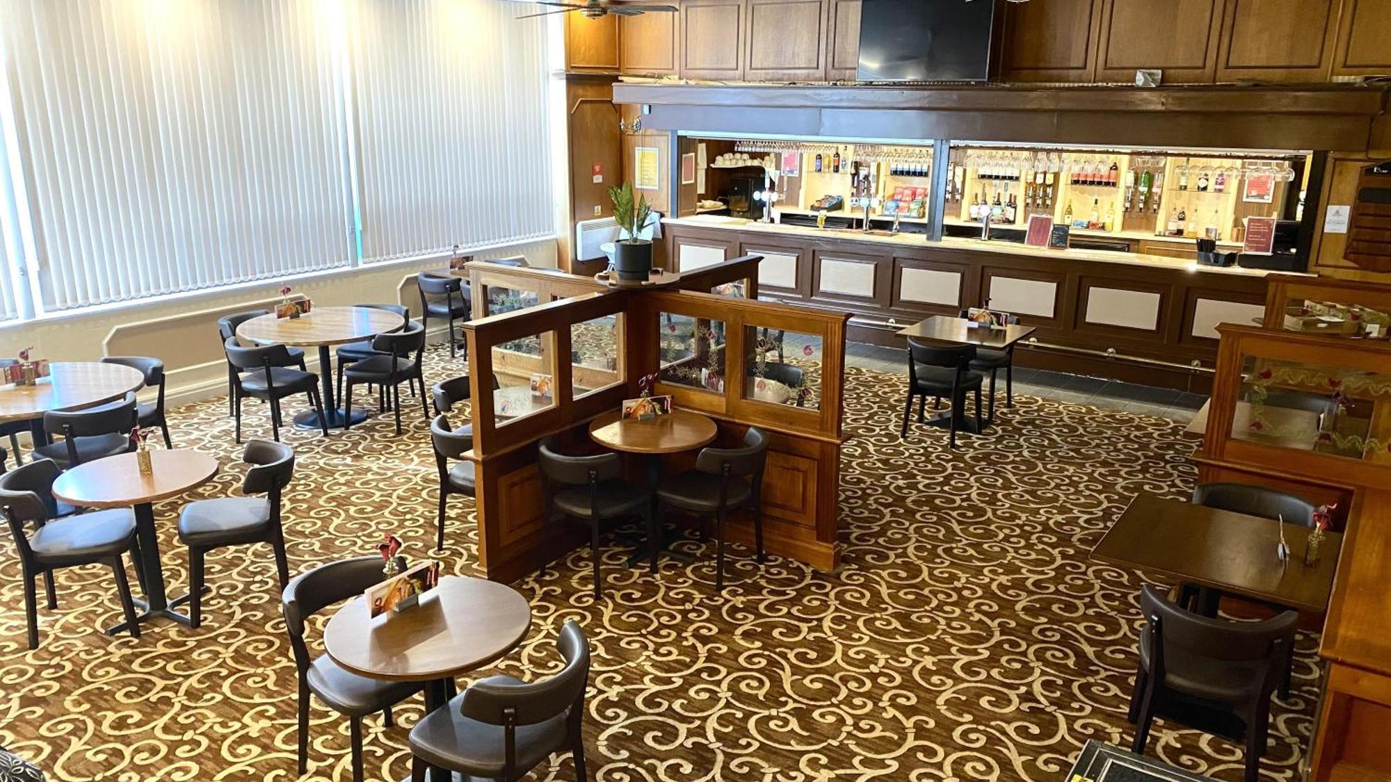 Russ Hill Hotel
