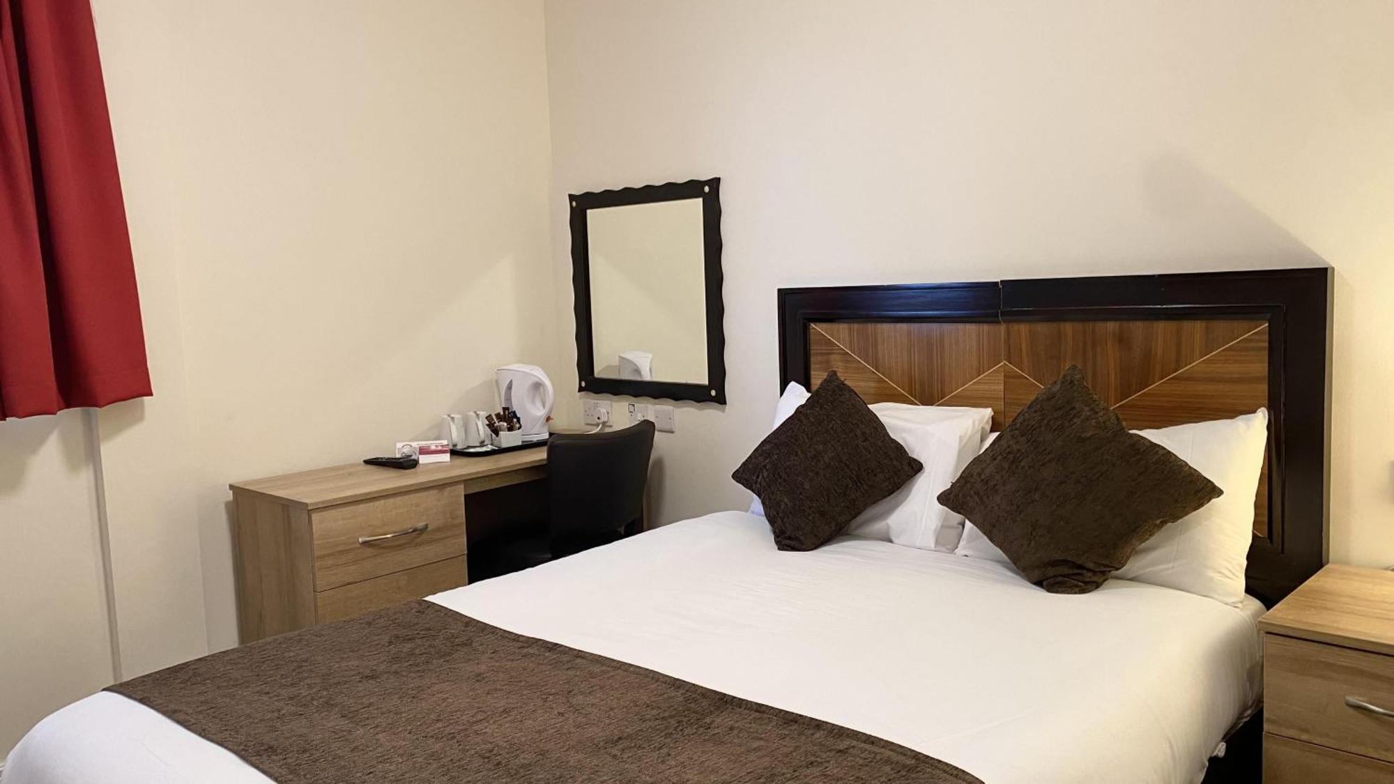 Hotel Russ Hill 3*