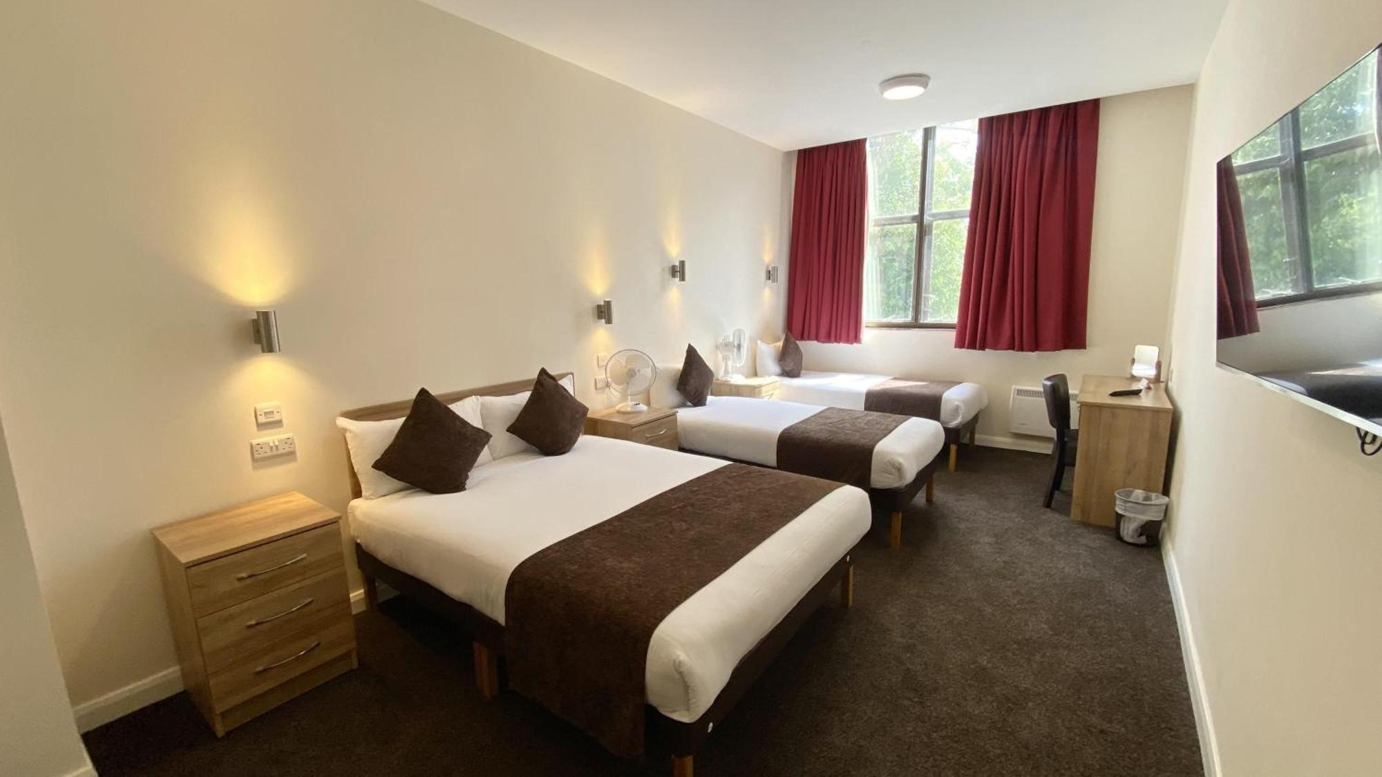 Russ Hill Hotel